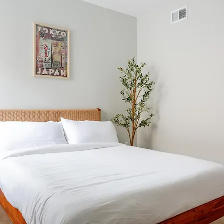 Stylish Stay In Center City, French-Japanese & Minimalist Vibes